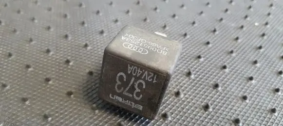 Audi A4 S4 B7 8E 8H Other relay 8D0951253A