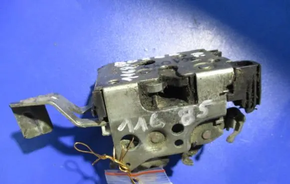 Peugeot Boxer Front door lock