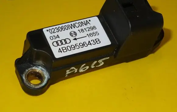 Audi A6 S6 C5 4B Airbag deployment crash/impact sensor 4B0959643B