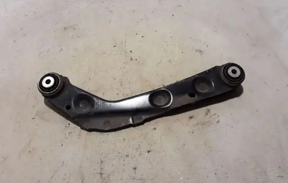 Rear control arm