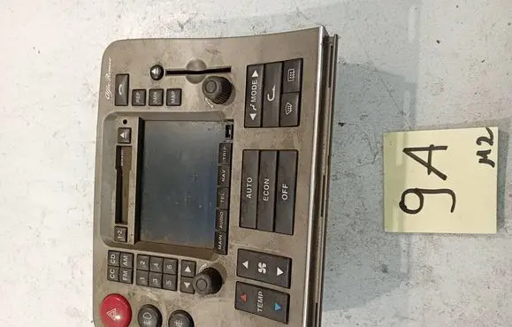 Alfa Romeo 166 Radio/CD/DVD/GPS head unit 156033171