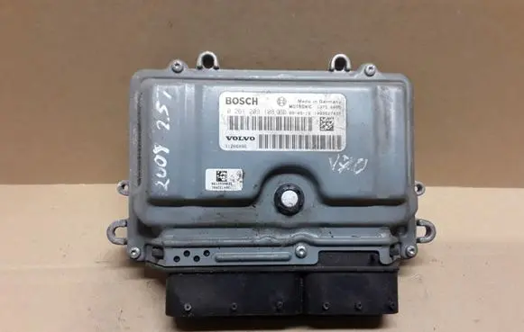 Volvo V70 Engine control unit/module 31286086 0261209108