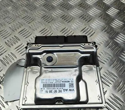 Volkswagen Multivan T6 Engine control unit/module 04E907309FH 0261S103C4