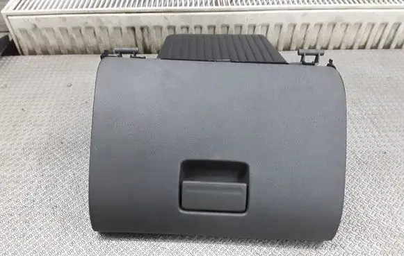 Ford Focus Glove box 4M51A06044