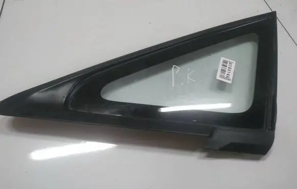Mazda Premacy Front triangle window/glass AS2