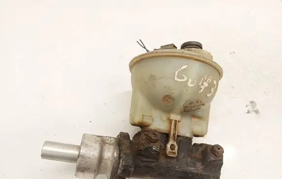 Volkswagen Golf III Master brake cylinder 1H1611307A