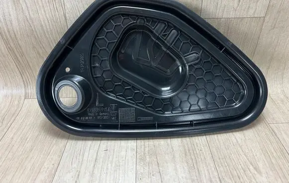 Porsche Taycan 9J1 Other rear door trim element 9J1839915B