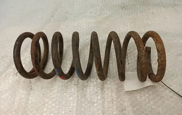 Mercedes-Benz COMPAKT W115 Rear coil spring