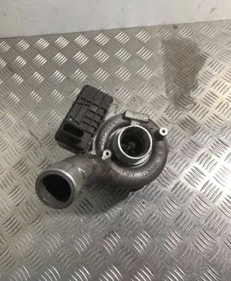 Audi A4 S4 B7 8E 8H Turbo 059145721F