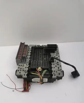 Volvo V70 Fuse box set 08679899 02W354 08696098