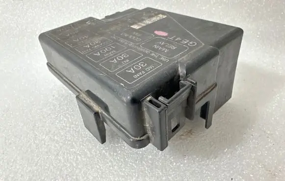 Mazda 323 F Fuse box cover 2335011 2335