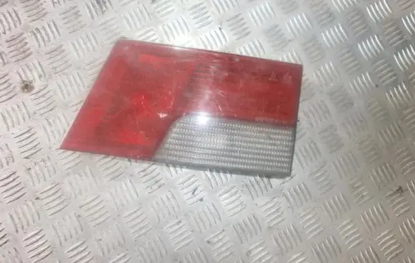 Tailgate rear/tail lights