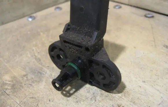 Audi A3 S3 8L Air pressure sensor BOSCH0261230031 06B906051