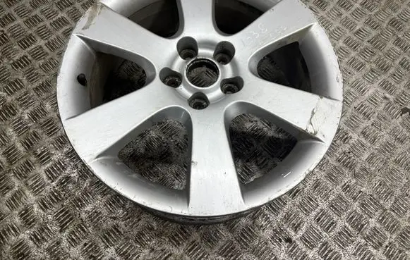 Hyundai Santa Fe R18 alloy rim 