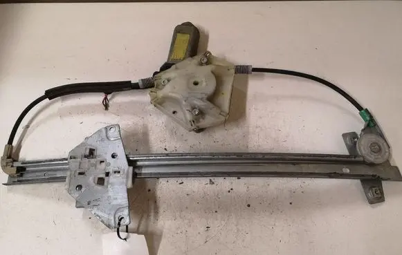 Volvo S40, V40 Front door window regulator with motor