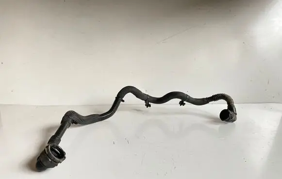 Tesla Model S Engine coolant pipe/hose 147261000C