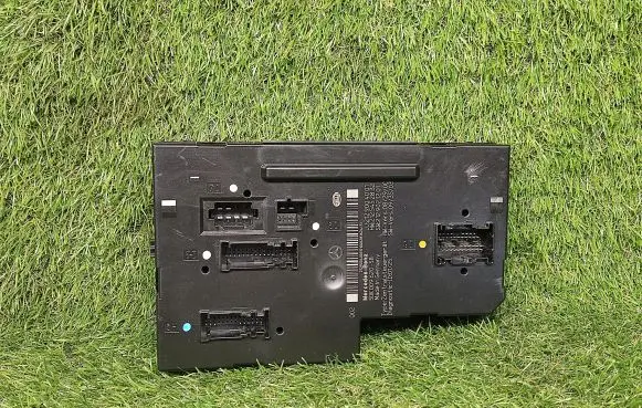 Mercedes-Benz E W212 Comfort/convenience module 2129004001 2125452832 2129021201