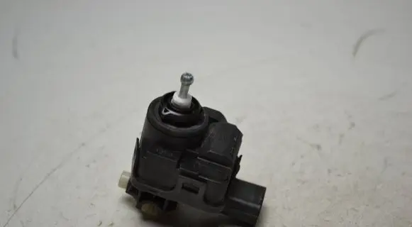 Mazda 323 Headlight level adjustment motor 3D8F