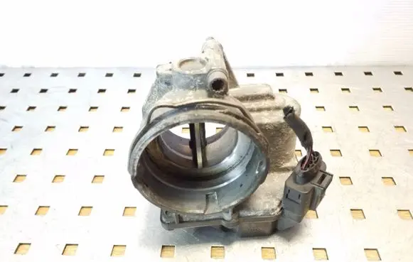 Volkswagen Touran I Throttle valve 03G128063G A2C53249824