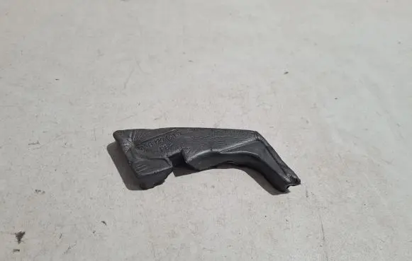 Radiator mount bracket