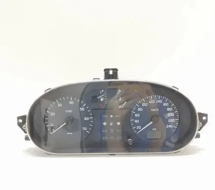 Renault Scenic I Speedometer (instrument cluster) P8200071820 216585907 NS05842657