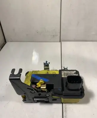 Volvo XC70 Front door lock