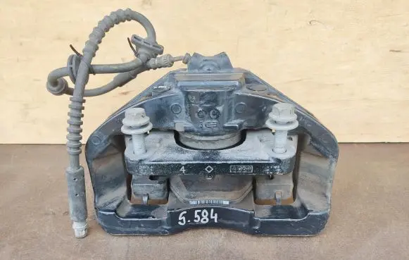 BMW 5 F10 F11 Front brake caliper 6030348