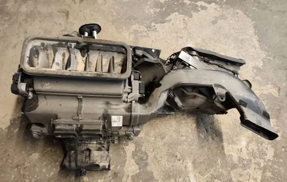 Audi Q7 4M Interior heater climate box assembly 4M1820005T 4M1820021
