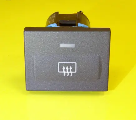 Ford Focus Windscreen/window heater switch 3M5T18C621AB