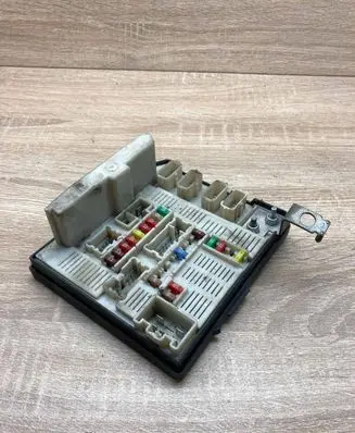 Renault Kangoo I Fuse module 519220222 7698895243