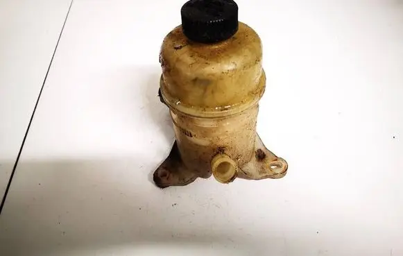 Mazda 626 Power steering fluid tank/reservoir 