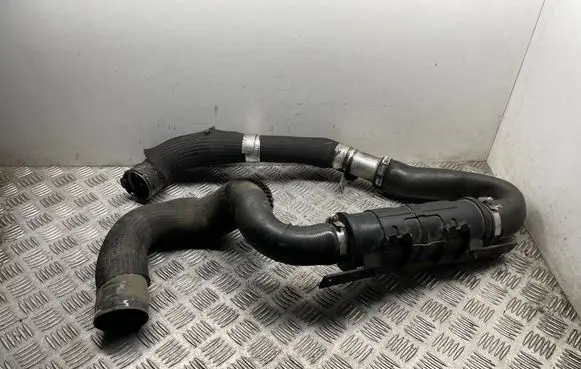 Jeep Grand Cherokee Air intake duct part 52014497AB