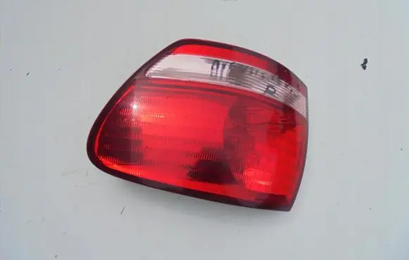 Toyota Avensis Verso Rear/tail lights