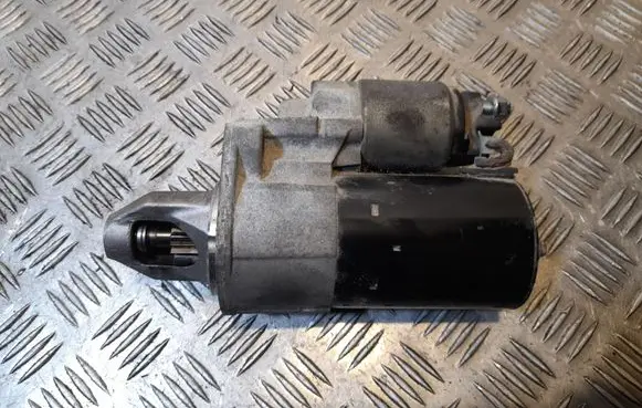 Mercedes-Benz E W212 Starter motor A0061516001
