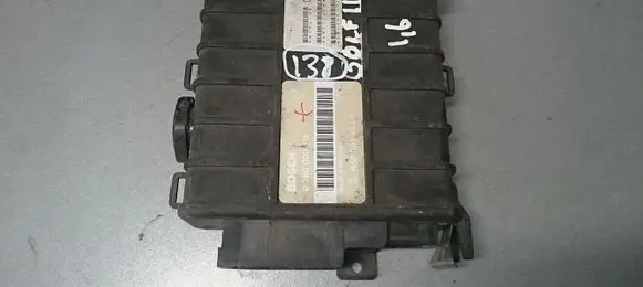 Volkswagen Golf III Engine control unit/module 855907403A 0280000716