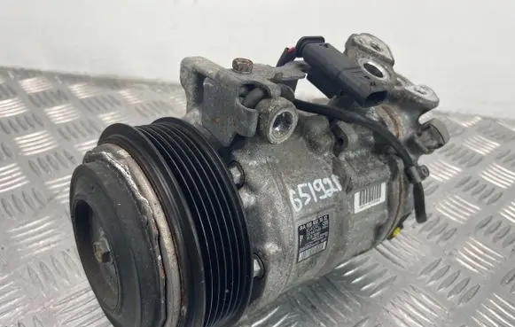 Mercedes-Benz C W205 Air conditioning (A/C) compressor (pump) A0008303002 6SAS14C GE4471401984