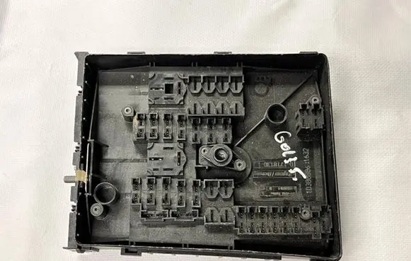 Volkswagen Golf VI Air suspension control unit module (rear) 1K0937125A 10300801632 7181301