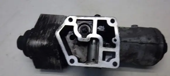 Skoda Octavia Mk2 (1Z) Oil filter mounting bracket 045115389E