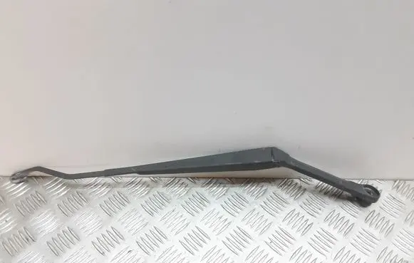 Mazda 323 Front wiper blade arm J39ALD1367