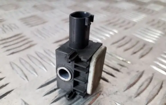 Mercedes-Benz R W251 Airbag deployment crash/impact sensor 0038202926