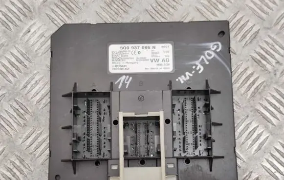 Volkswagen Golf VII Central body control module 5Q0937086N F005V01454