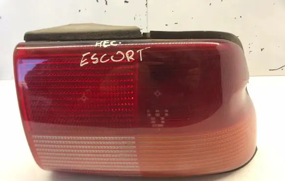 Ford Escort Rear/tail lights 93AG13N004AA nr498