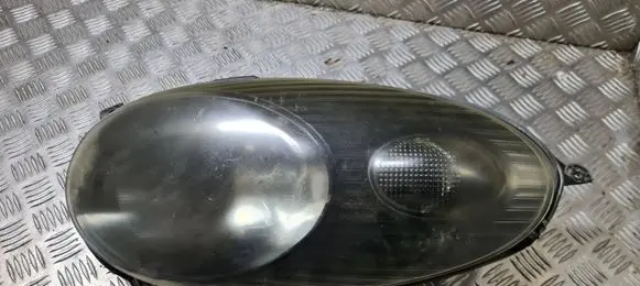 Nissan Micra Headlight/headlamp 89007481