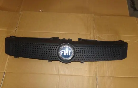 Fiat Panda II Front grill