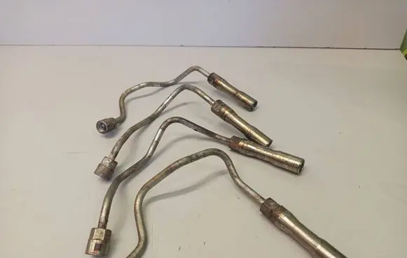 Isuzu D-Max Fuel injector supply line/pipe 
