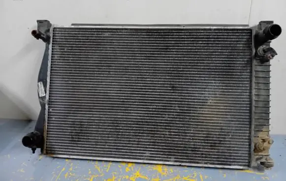 Audi A6 S6 C6 4F Coolant radiator 4F0121251