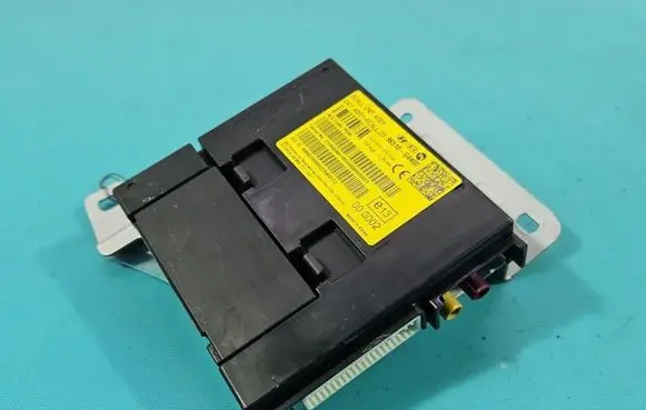 Hyundai i30 Central body control module 96510G4400 IMPRK1549340