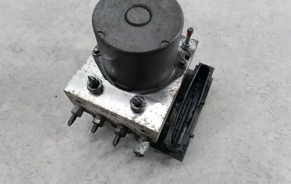 Toyota Auris 150 ABS Pump 4454002060