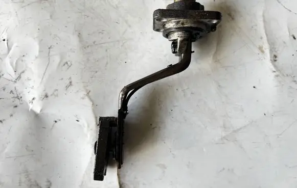 Toyota Land Cruiser (J120) Oil level sensor