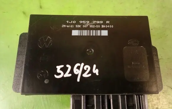 Volkswagen PASSAT B5 Comfort/convenience module 1J0959799R